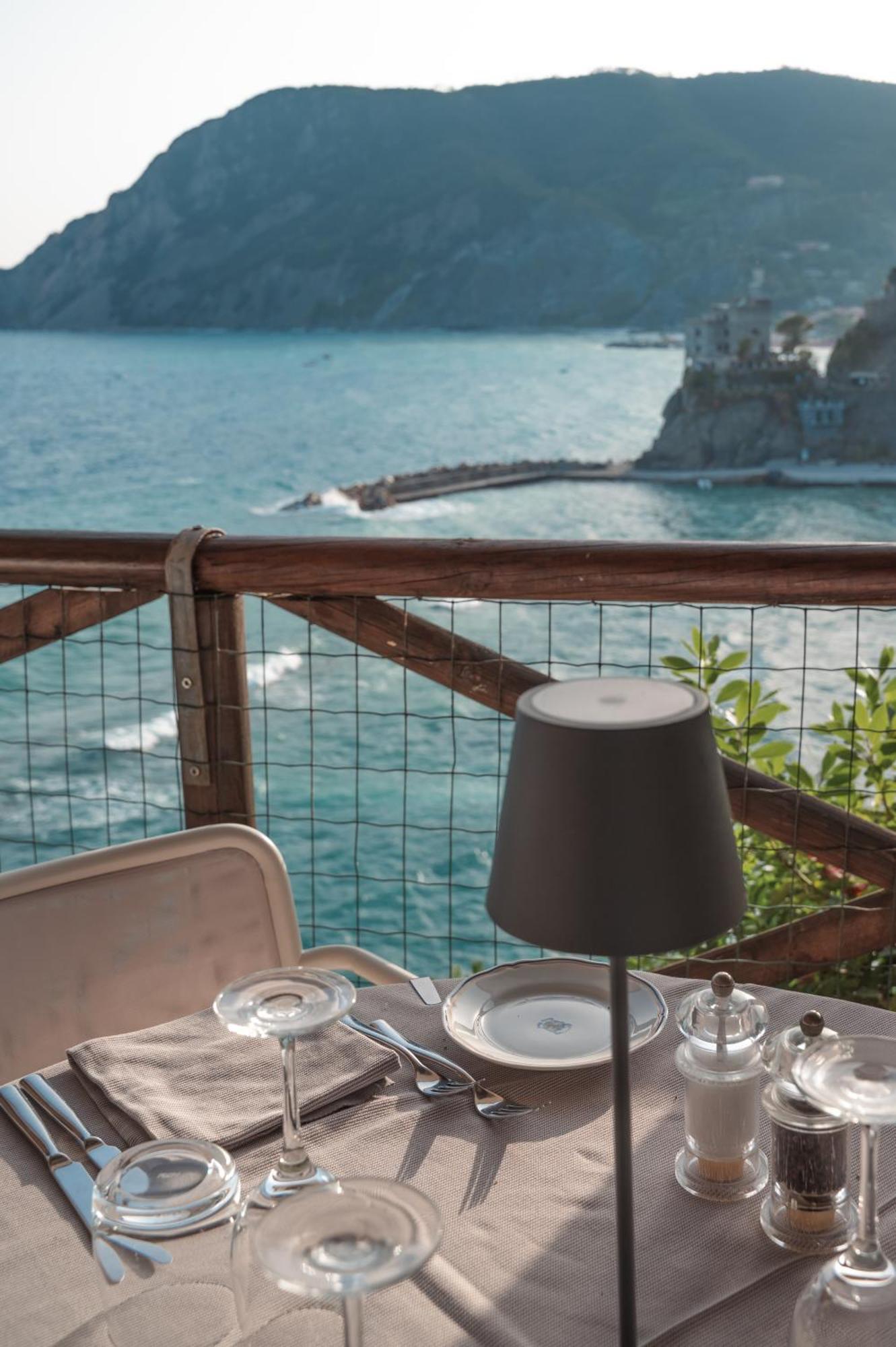 Hotel Porto Roca Monterosso al Mare Bagian luar foto