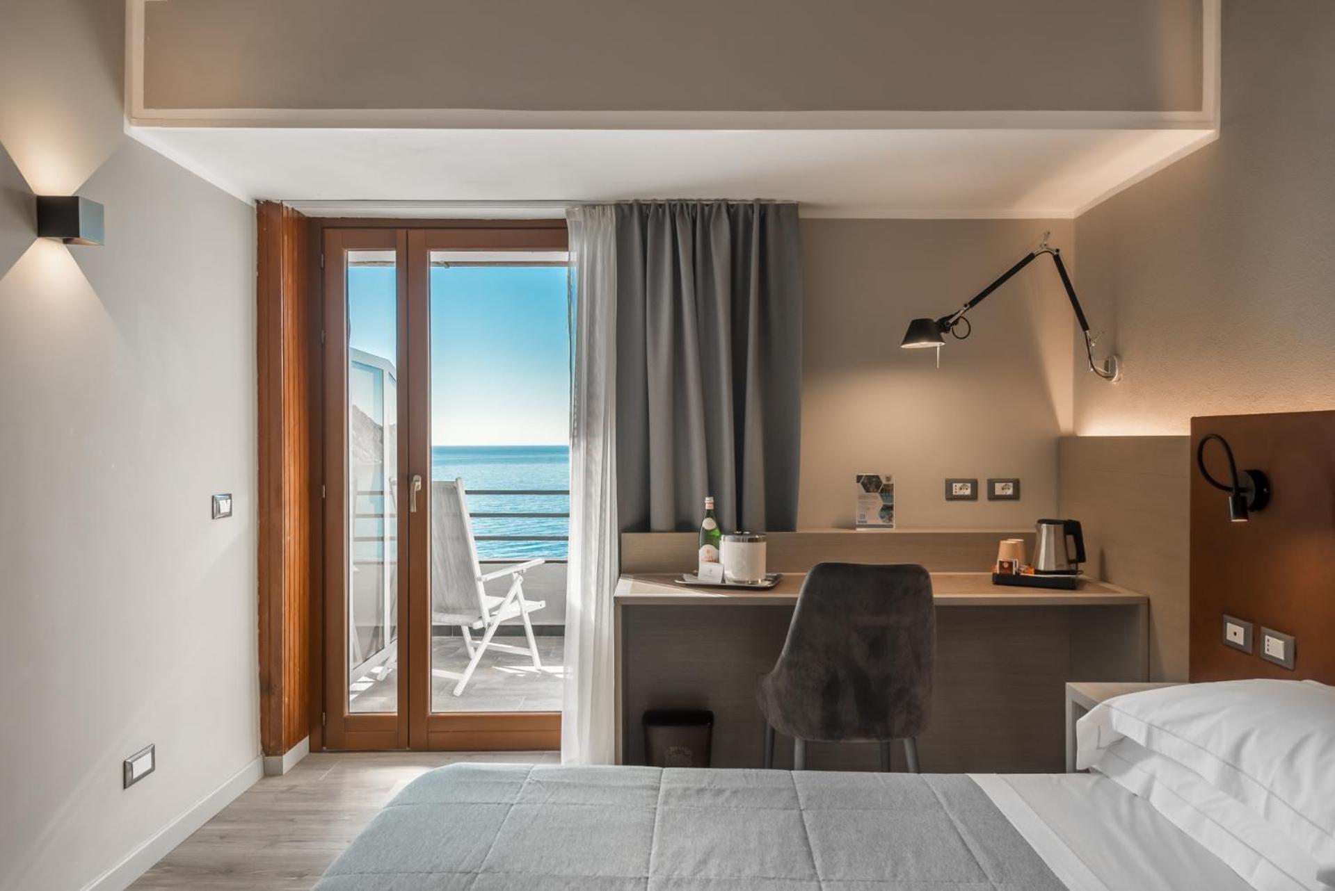 Hotel Porto Roca Monterosso al Mare Bagian luar foto